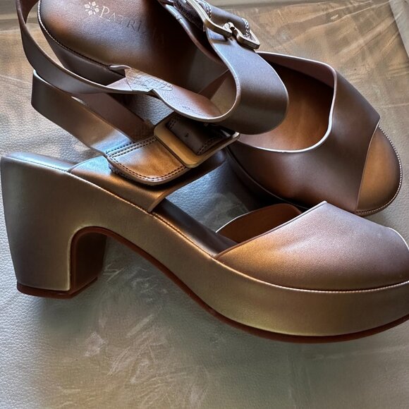 Patrizia  Gold women's sandals, size 7,5  (38) - Picture 11 of 11